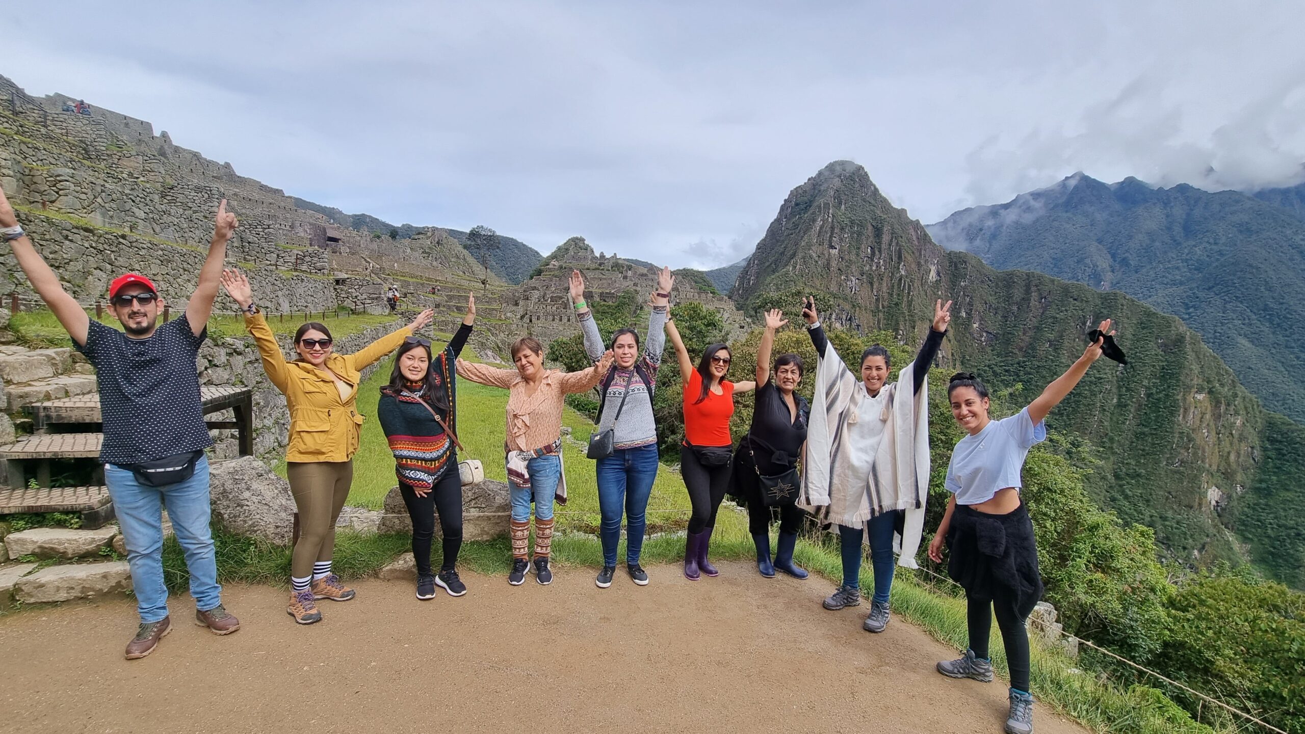 Tour a Machu Picchu y Waynapicchu por tren – 2 Días